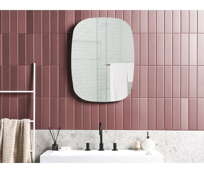 Espejo de pared LED de vidrio plateado 58 x 78 cm BERGERAC