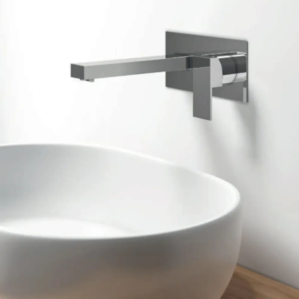 Miscelatore monocomando lavabo murale con piastra RubiFlux serie Rose canna 20 cm - Nero Opaco