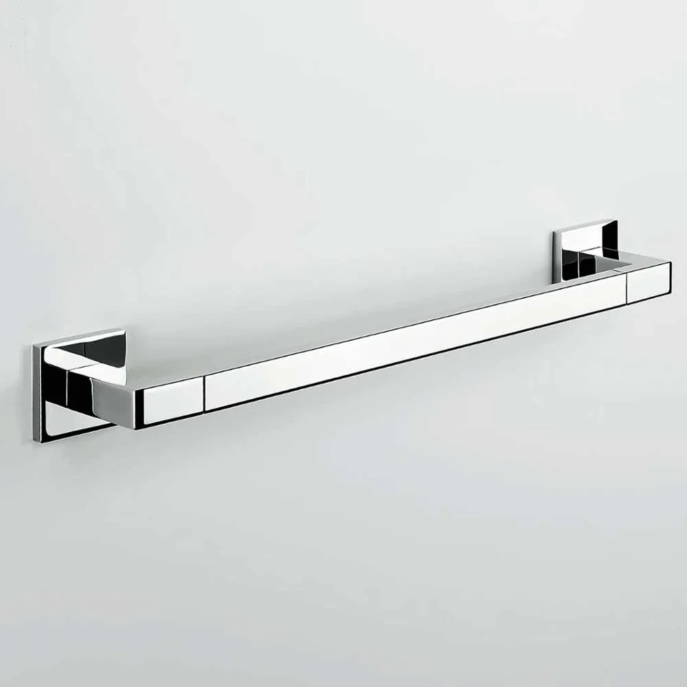 Porta toallas de baño cm 39,5 de forma cuadrada en latón cromado Colombo Design colección BasicQ Con fijación taco