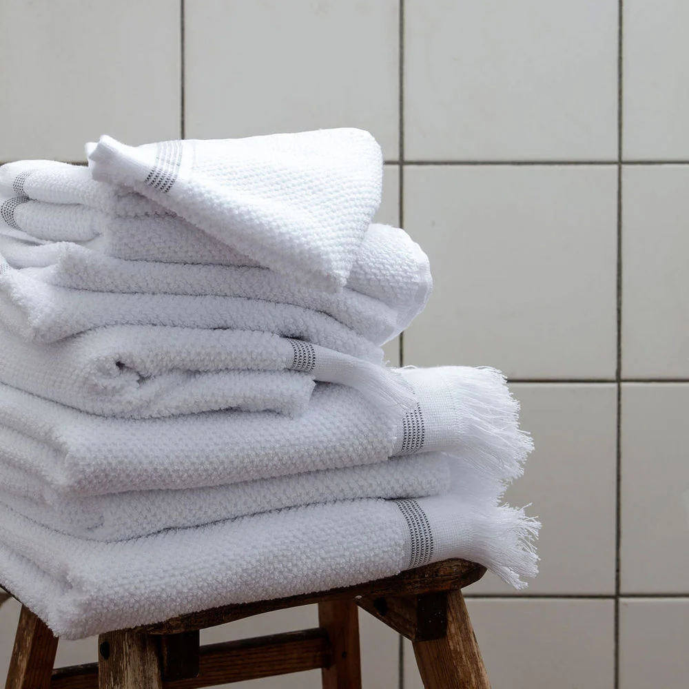 Algodón Egipcio Premium Toalla Meraki, 50x100 cm, blanco con rayas grises