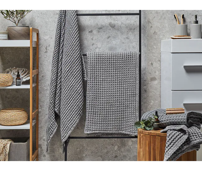 Conjunto de 4 toallas de algodón gris definido AREORA