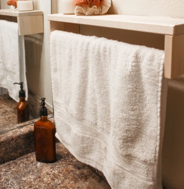 TOALLA LAVABO BLANCA con Capacidad de Absorción