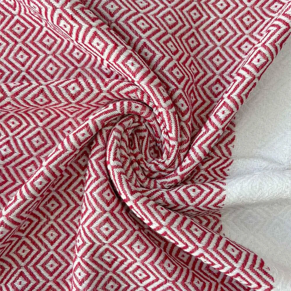 Toalla Turca Oman Diamond Red con Capacidad de Absorción