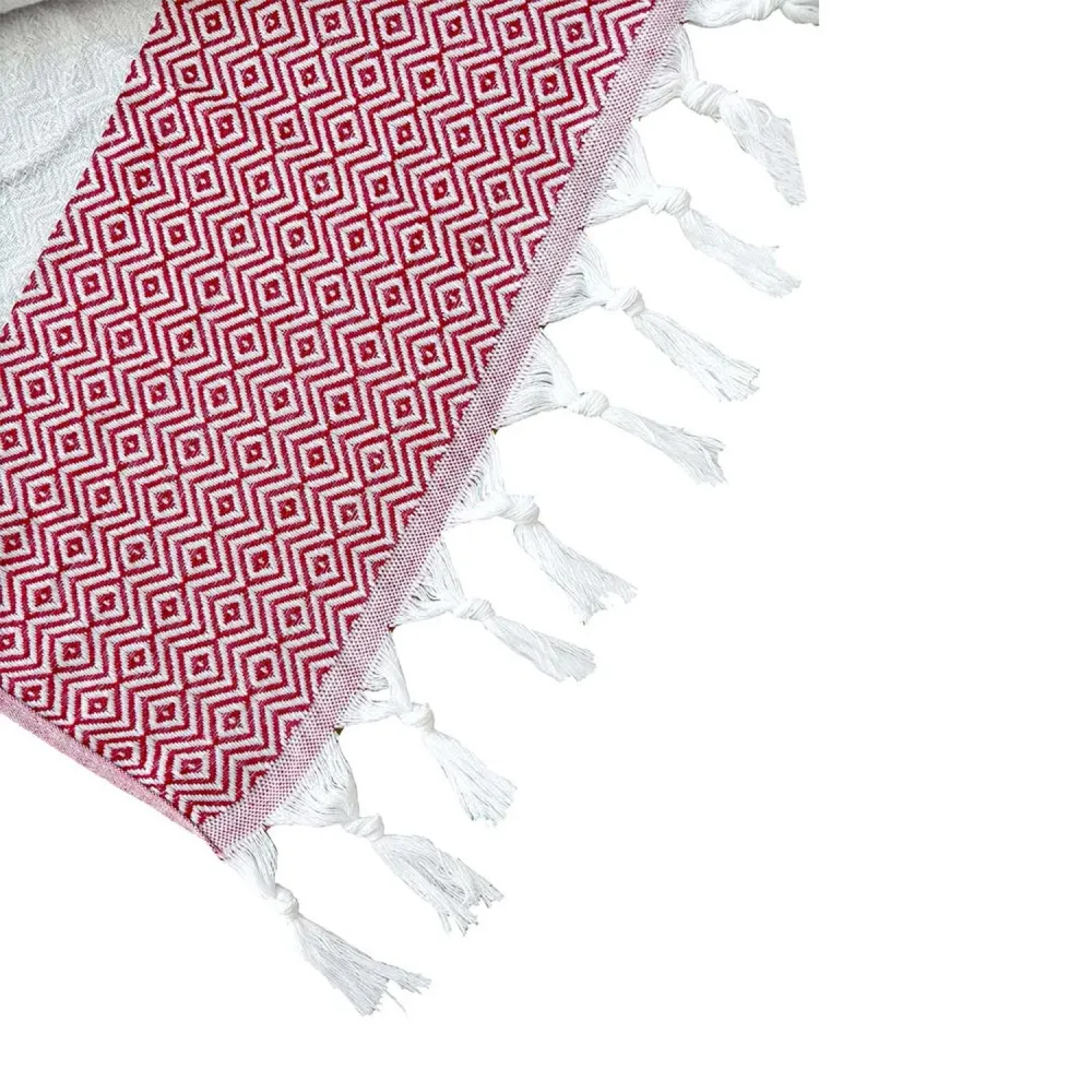 Toalla Turca Oman Diamond Red con Capacidad de Absorción